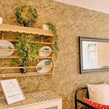 Apartment Charming Local Flat Near Sao Bento Palace