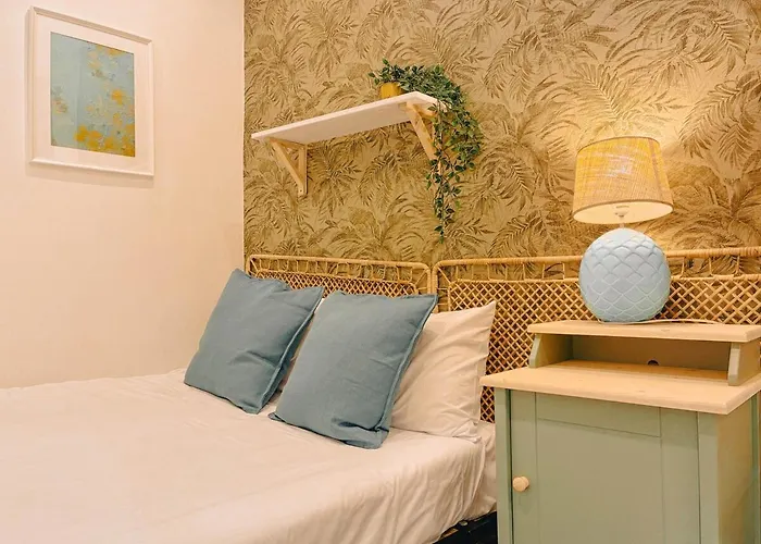 شقة Charming Local Flat Near Sao Bento Palace *