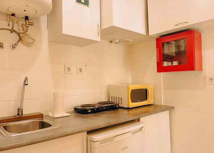 Charming Local Flat Near Sao Bento Palace شقة Lisboa