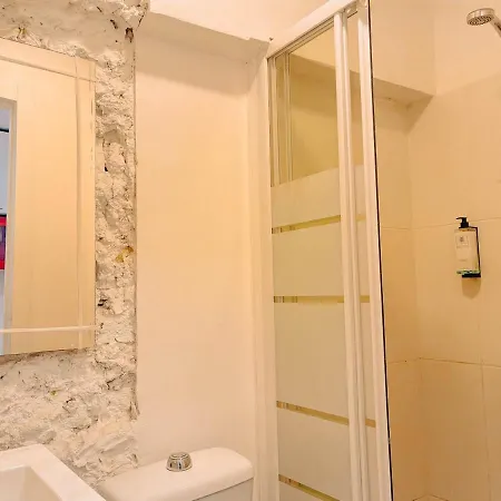 Charming Local Flat Near Sao Bento Palace *