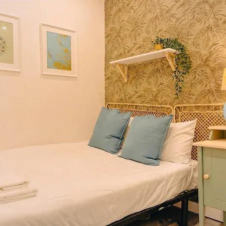 아파트 Charming Local Flat Near Sao Bento Palace